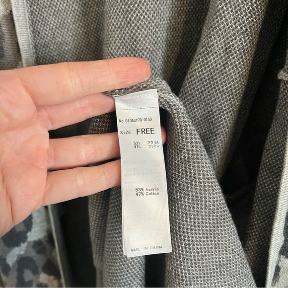 MOUSSY Snow Leopard Print Duster Cardigan Sweater - Picture 9 of 10